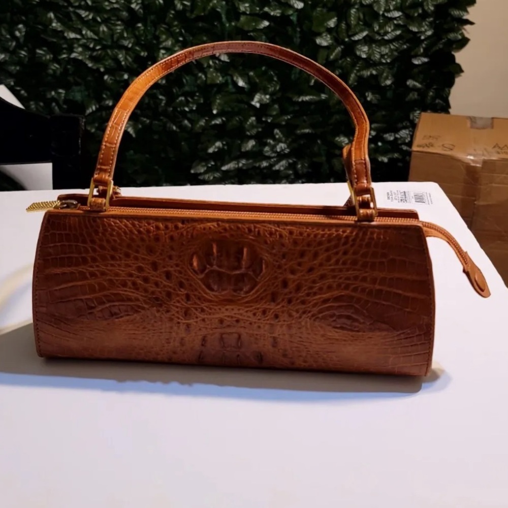 Authentic Max Nugus Haute Couture Brown Leather Purse 5 in X 11 in
